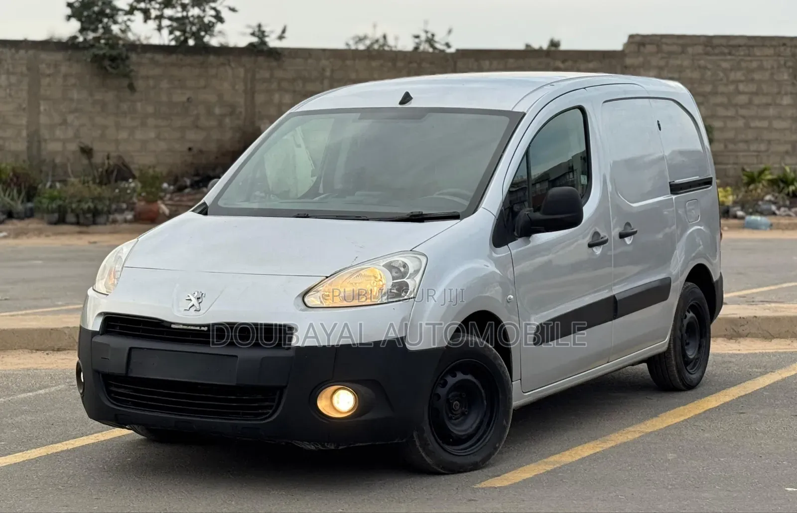 Peugeot Partenaire 2017 Gris