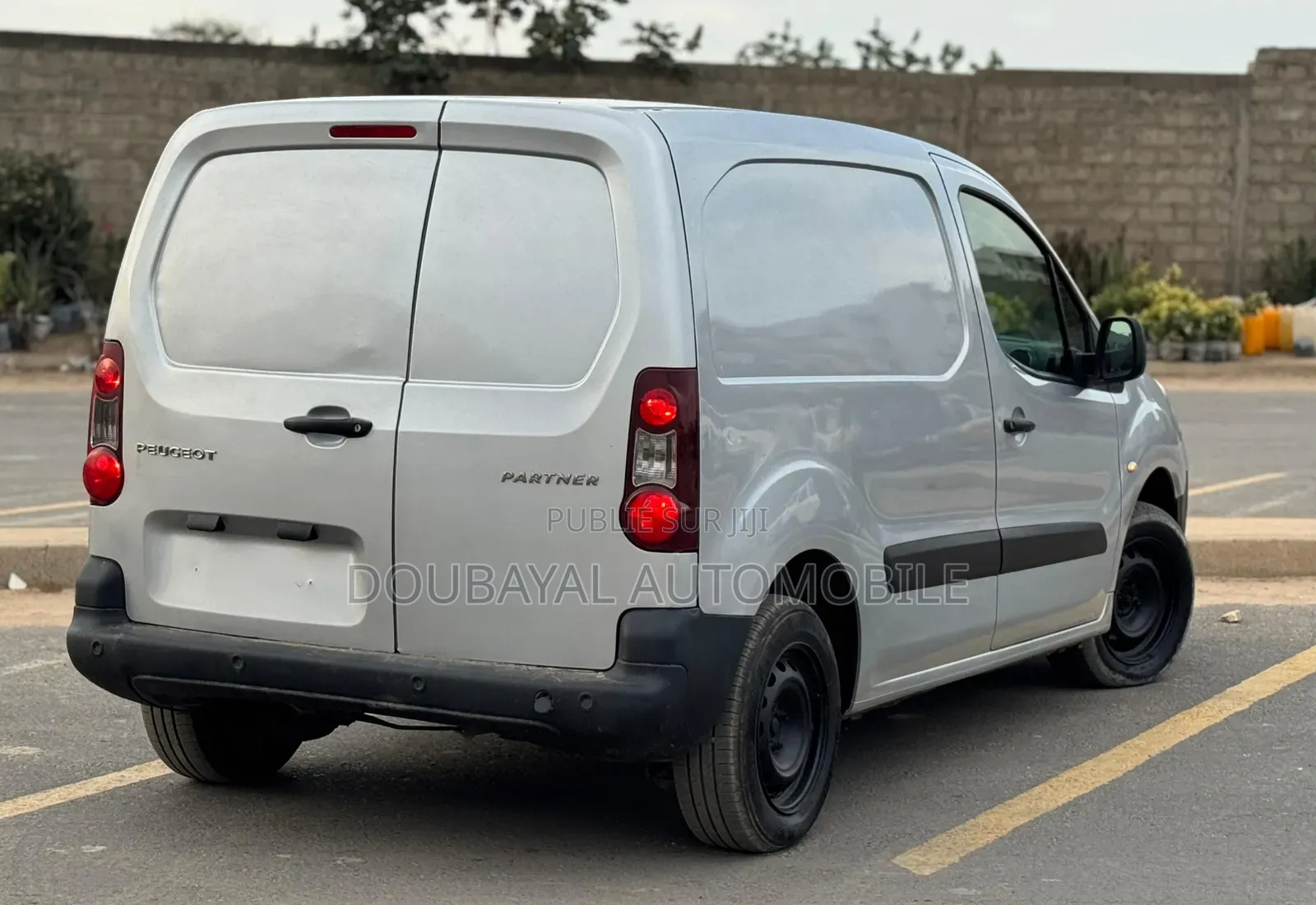 Peugeot Partenaire 2017 Gris