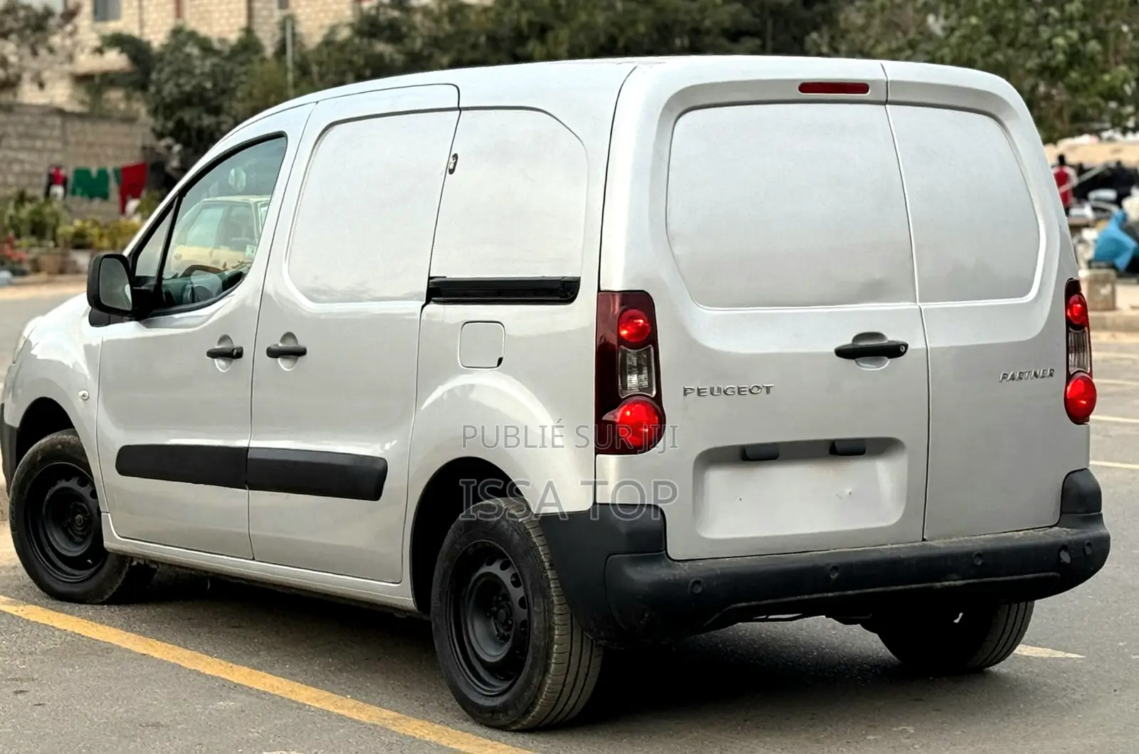 Peugeot Partenaire 2017 Gris