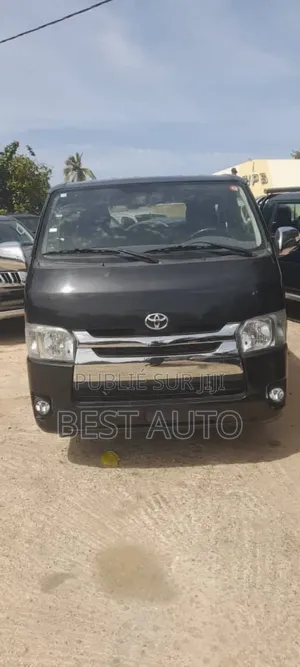Toyota HiAce 2017 Black