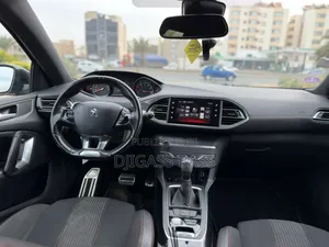 Peugeot 308 2017 Noir Mat