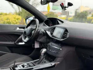 Peugeot 308 2017 Noir Mat