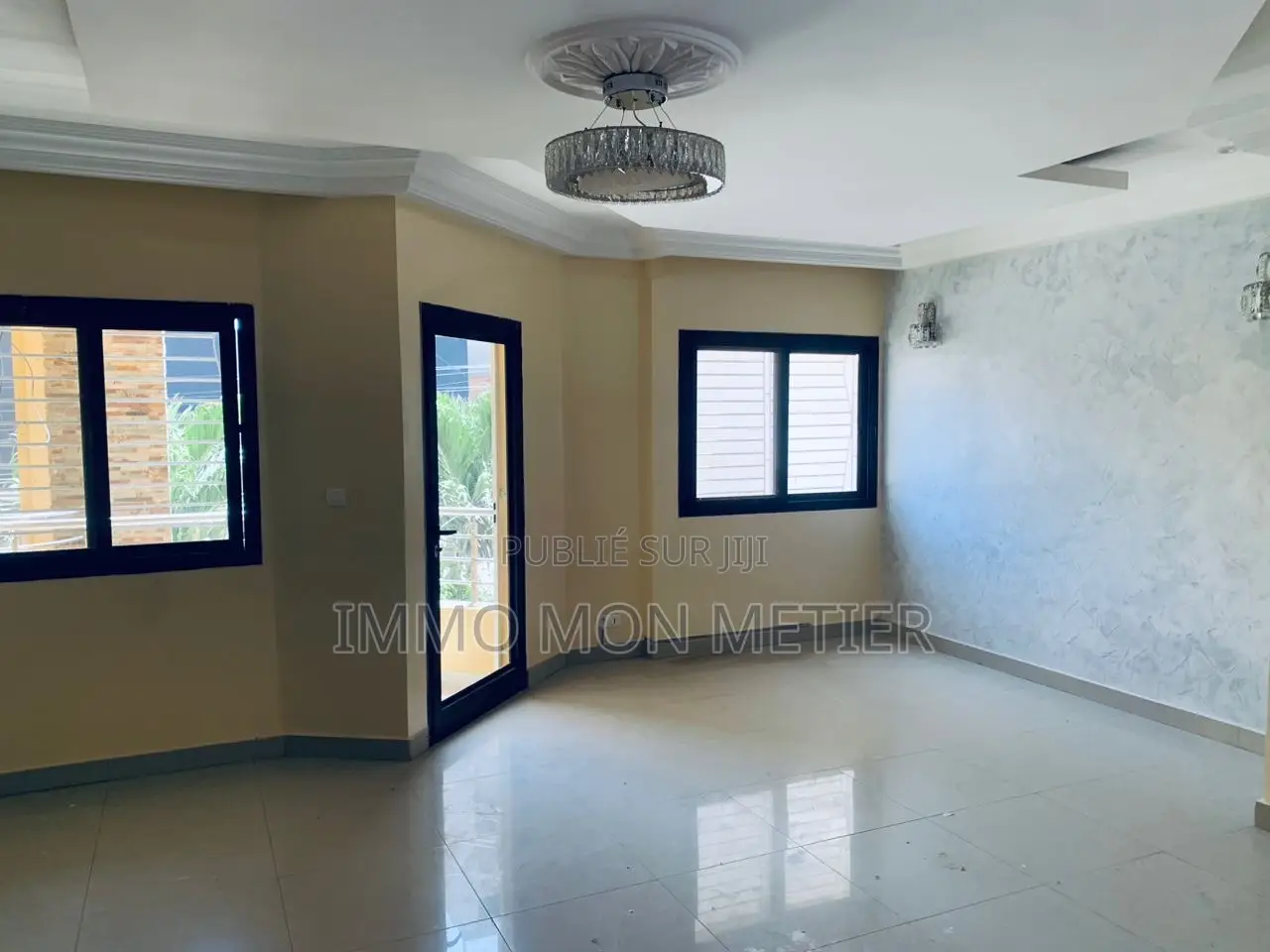 3chbre Appartement dans F4 Aux Mamelles, Ouakam à Louer