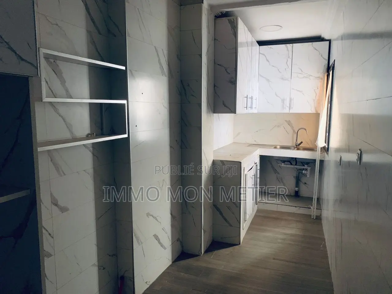 3chbre Appartement dans F4 Aux Mamelles, Ouakam à Louer