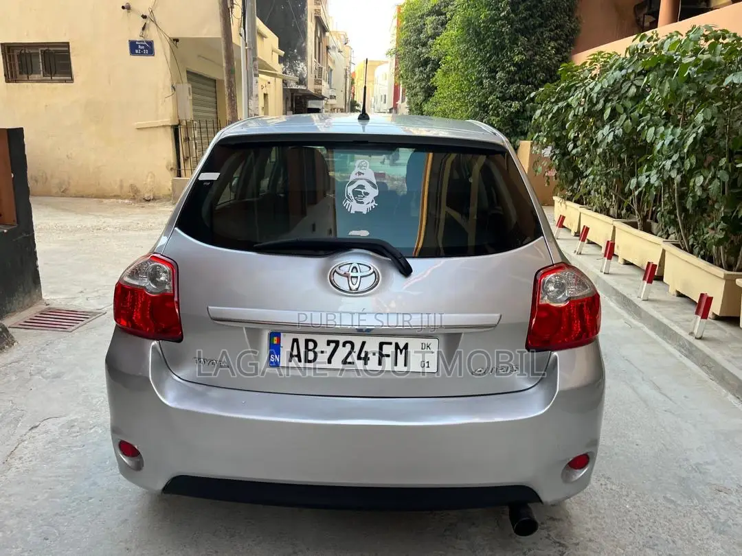 Toyota Auris 2012 Gris