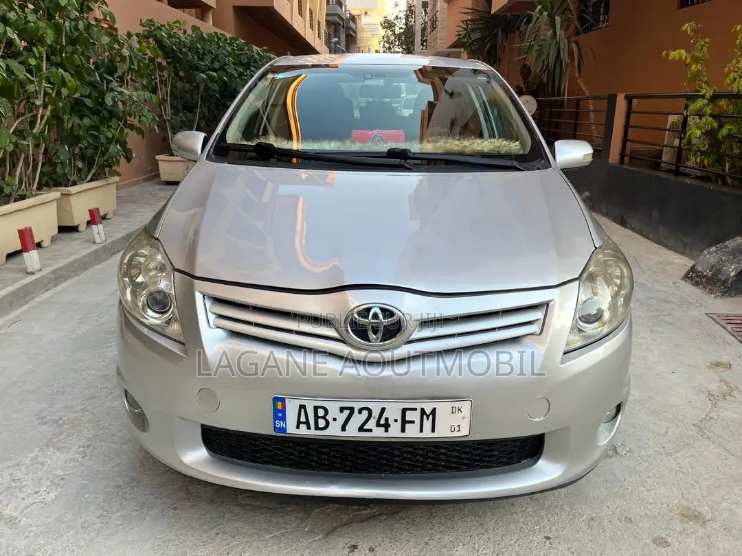 Toyota Auris 2012 Gris