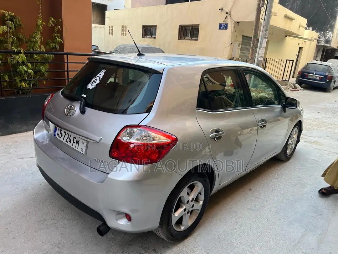 Toyota Auris 2012 Gris