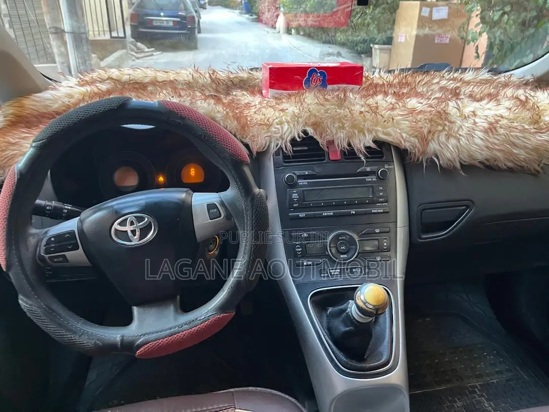 Toyota Auris 2012 Gris