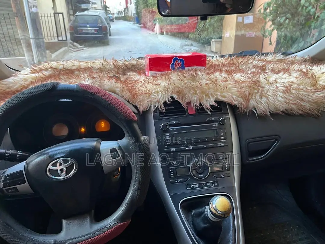 Toyota Auris 2012 Gris