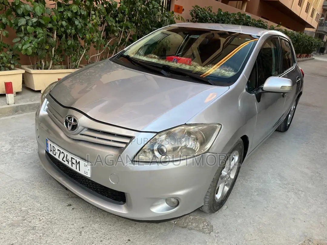 Toyota Auris 2012 Gris