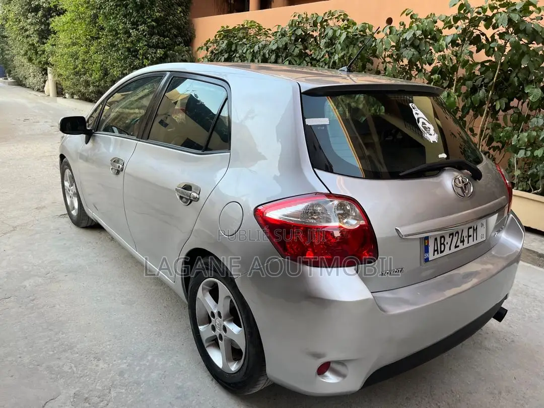 Toyota Auris 2012 Gris