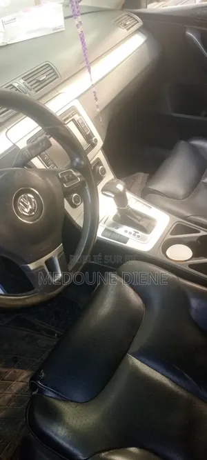 Volkswagen Passat 2.0 Sedan 2010 Gris