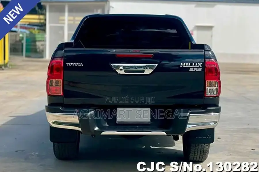 Toyota Hilux 2015 Black