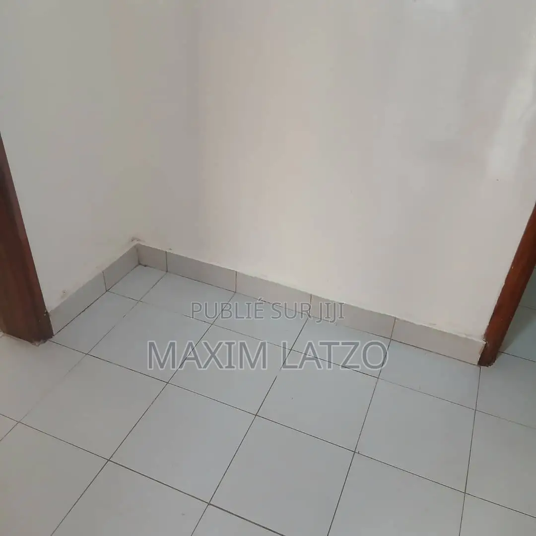 1chbre Appartement dans Almadies à Louer