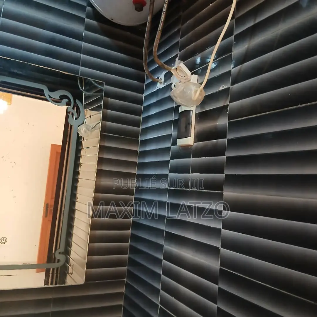 1chbre Appartement dans Almadies à Louer