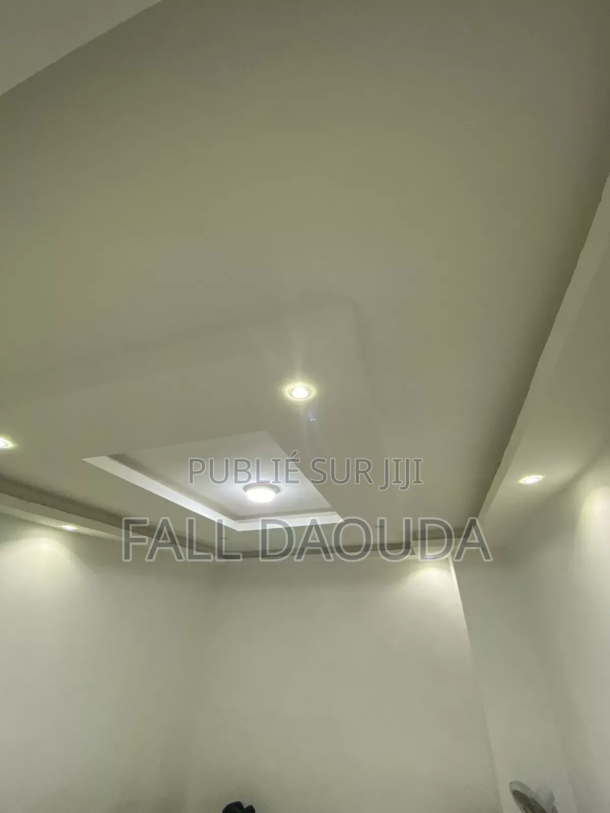 2chbre Appartement dans 8 Appartement À, Grand Dakar à Louer