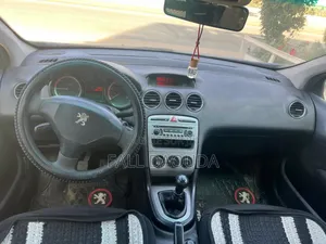 Peugeot 308 2011 Blue