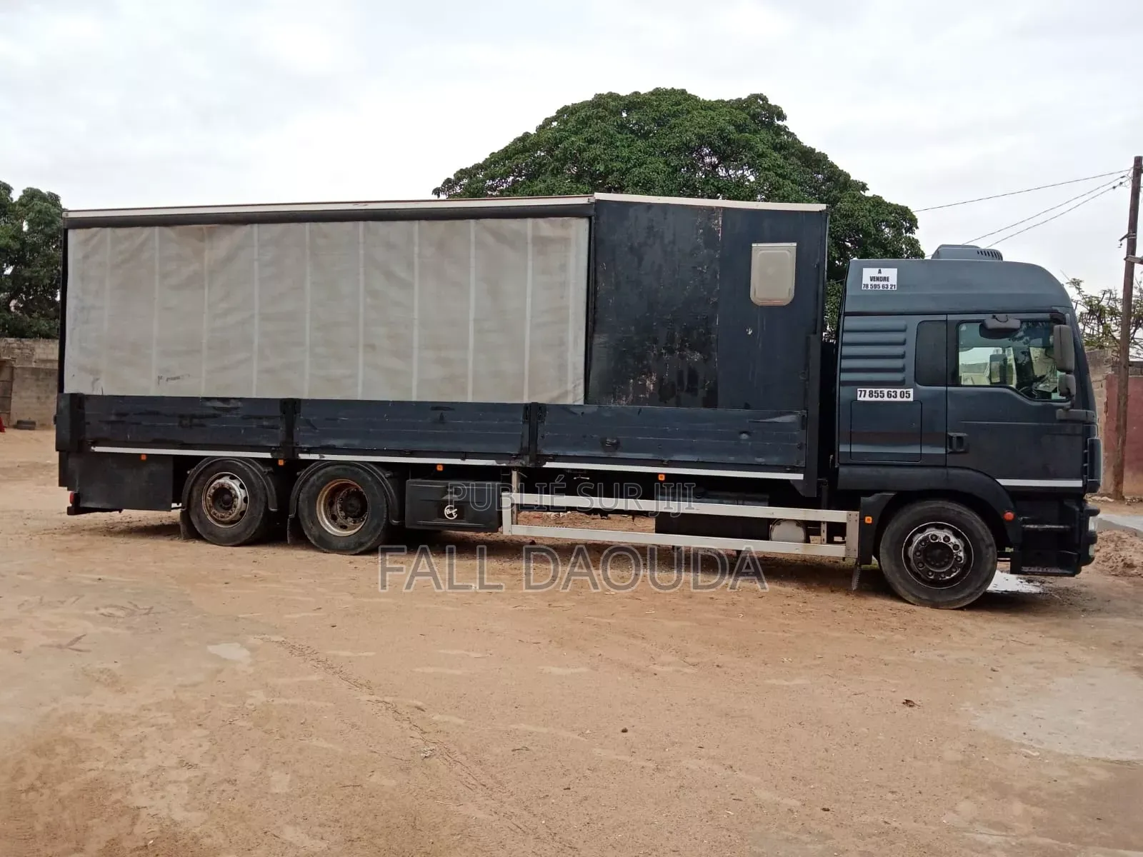 Camion Man Visite À Mbour