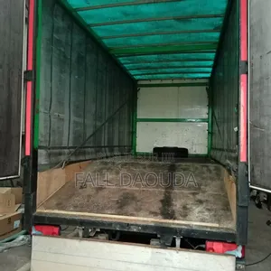 Camion Man Visite À Mbour