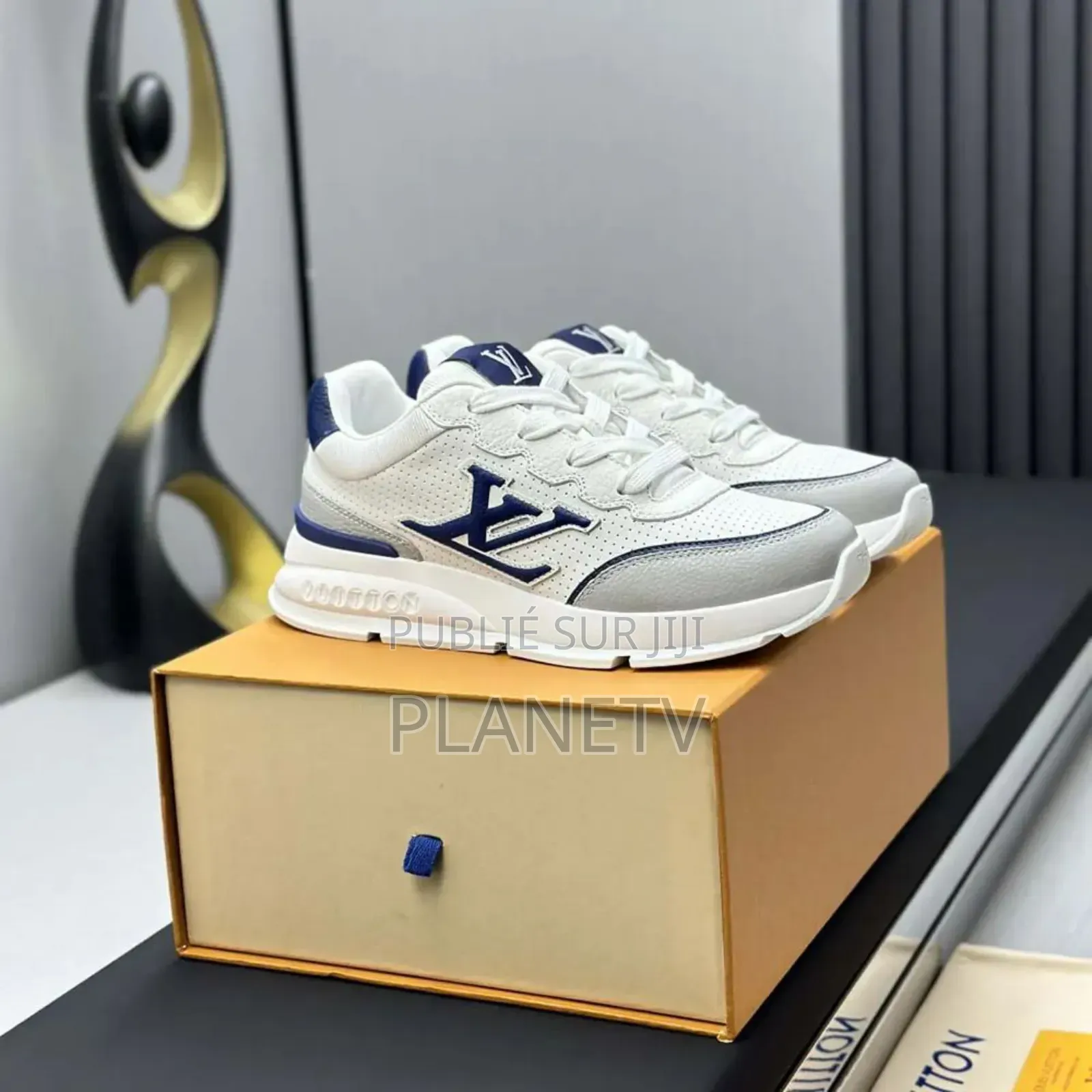 Louis Vuitton Classique by Zs