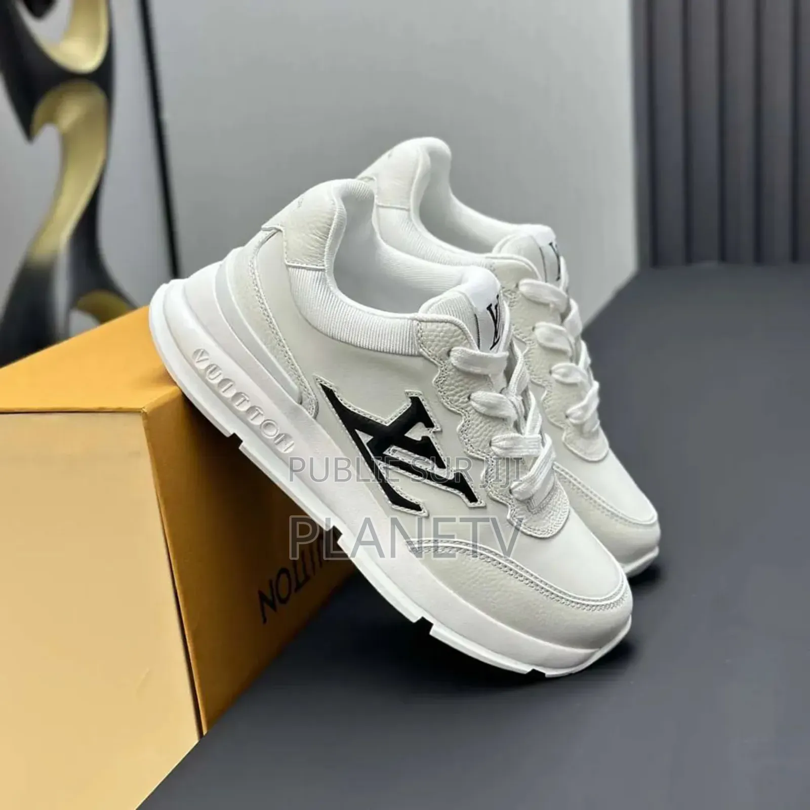 Louis Vuitton Classique by Zs