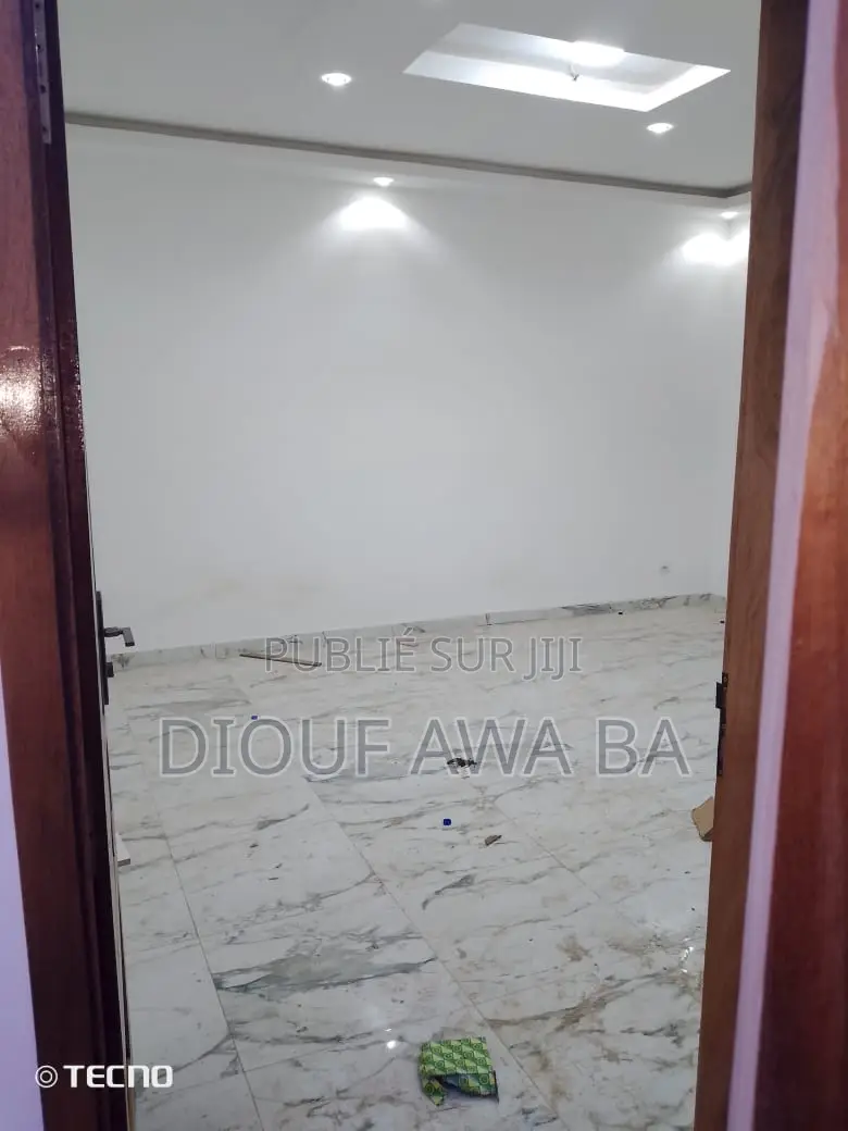 3chbre Appartement dans Appartement 2, Grand Dakar à Louer