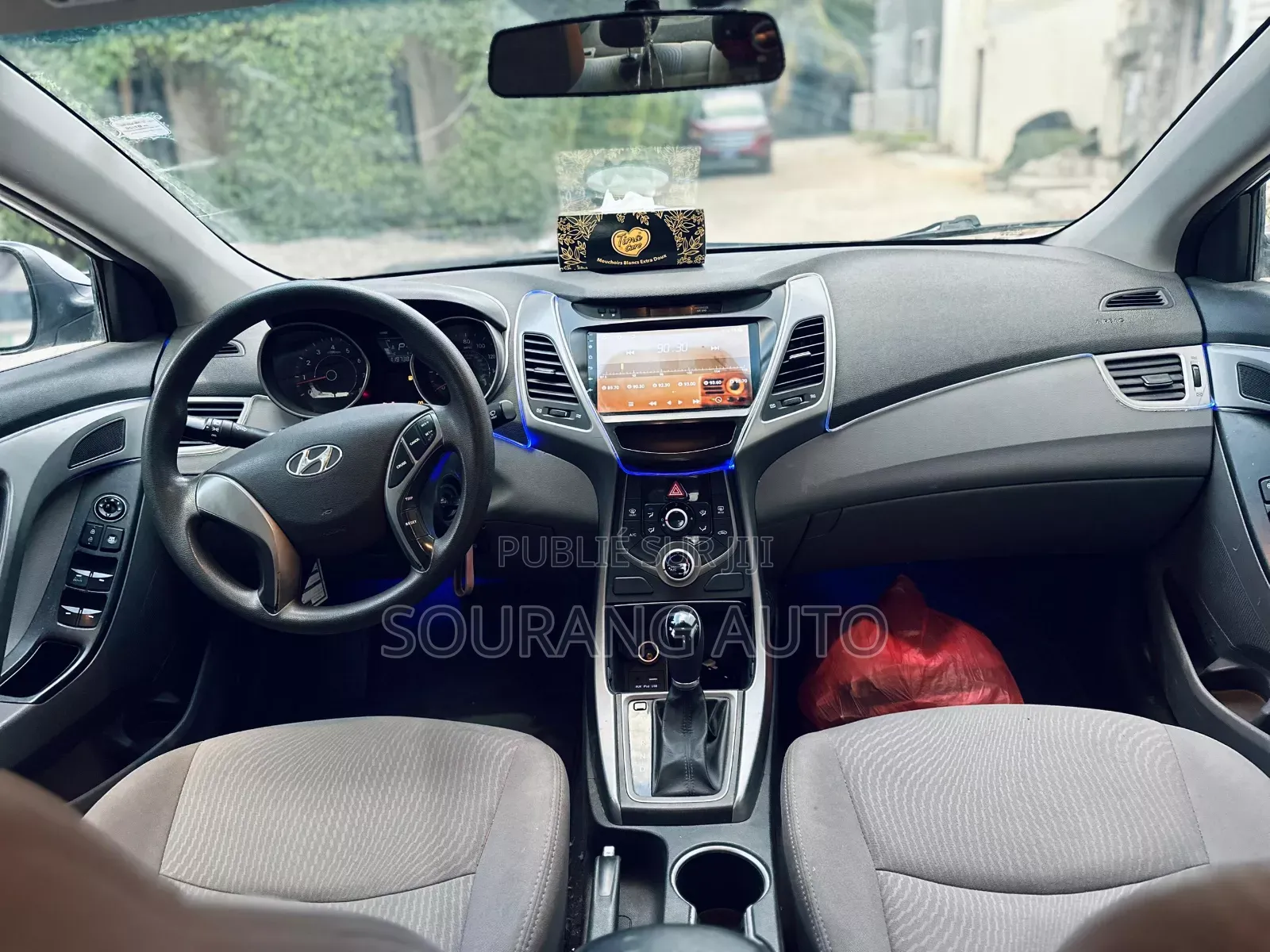 Hyundai Elantra Limited Sedan FWD (1.8L 4cyl 6A) 2016 Blanc