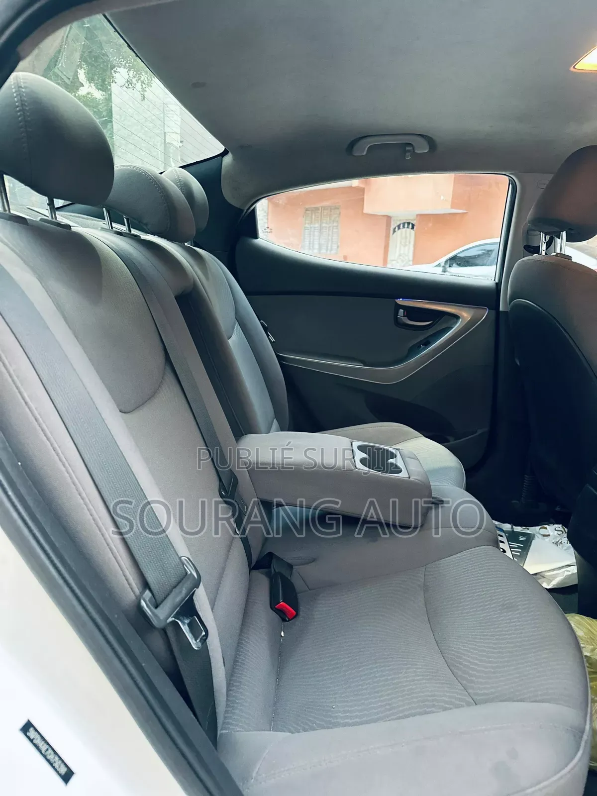 Hyundai Elantra Limited Sedan FWD (1.8L 4cyl 6A) 2016 Blanc