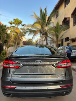 Ford Fusion Titanium AWD 2019 Gris
