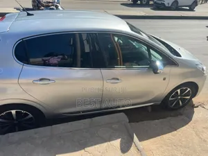 Peugeot 208 2018 Gris