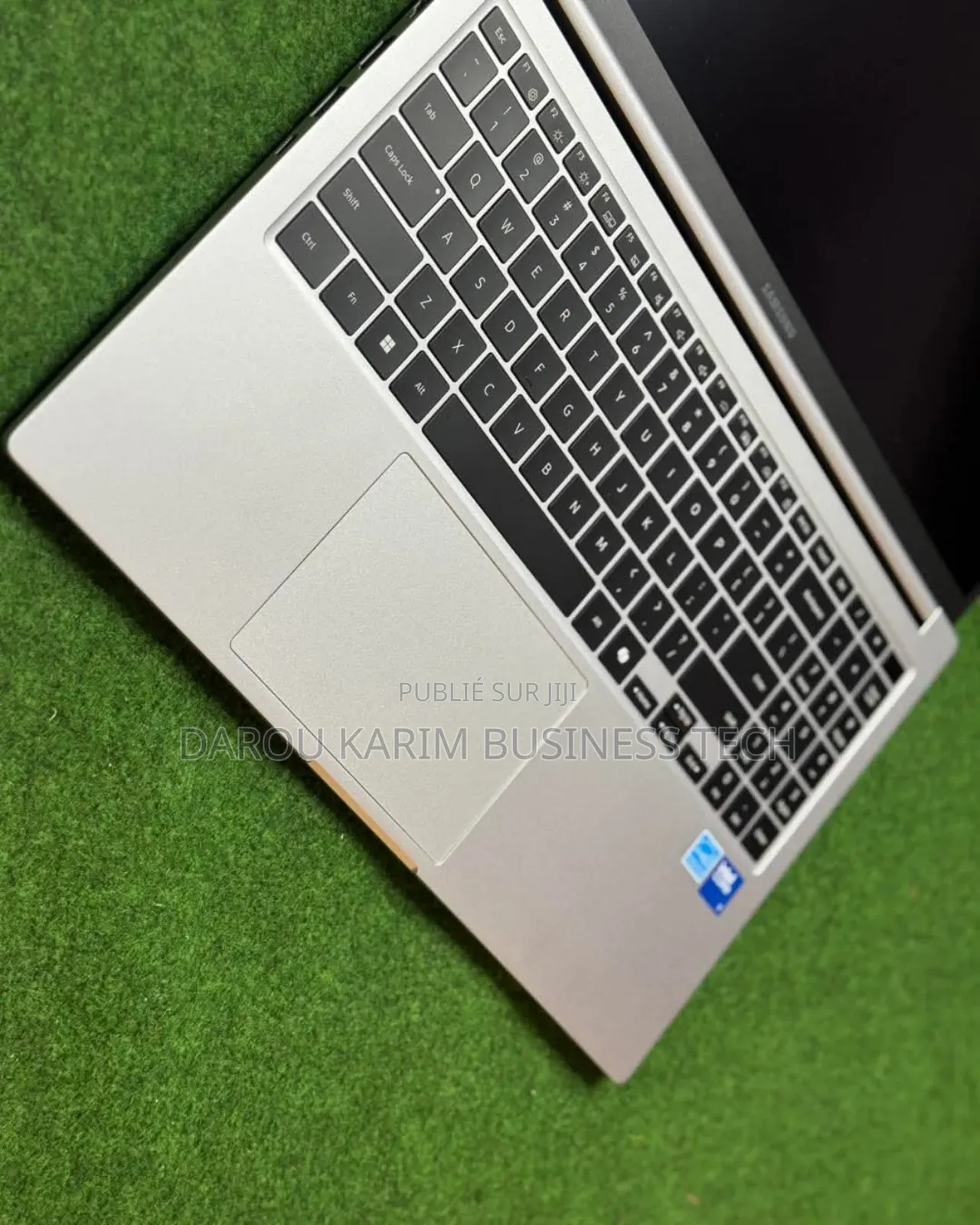 New Samsung Galaxy Book4 16GB Intel Core I7 SSD 512GB