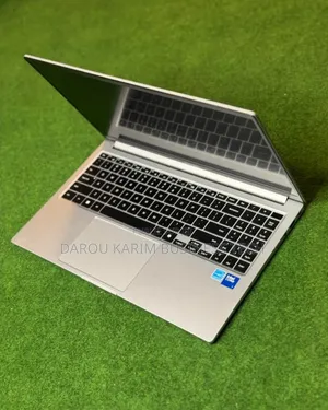 New Samsung Galaxy Book4 16GB Intel Core I7 SSD 512GB