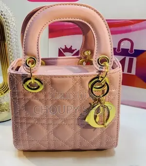 Je Suis Une Vendeuse De Sac