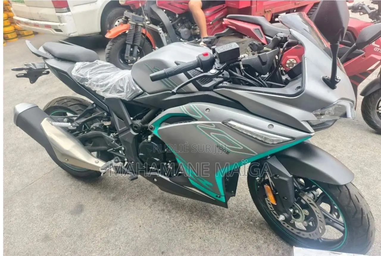 New Voge 300 Rally 2025 Gris