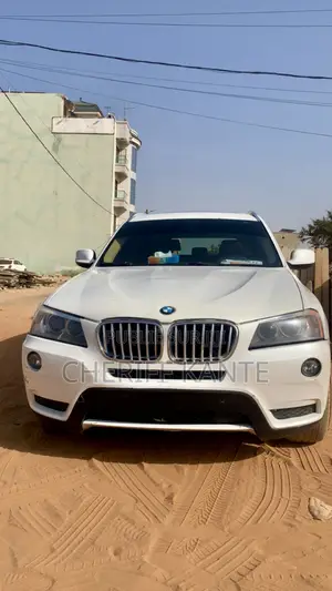 BMW X3 xDrive28i 4dr SUV AWD (2.0L 4cyl Turbo 8A) 2014 Blanc