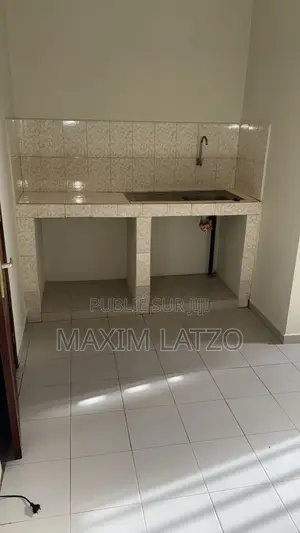 1chbre Appartement dans Yoff à Louer
