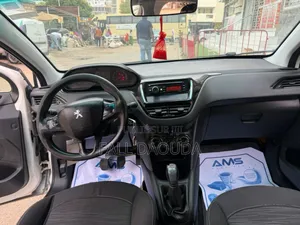 Peugeot 208 2014 Blanc