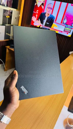 New Lenovo ThinkPad X390 8GB Intel Core I5 SSD 256GB