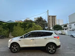 Ford Escape SE 4dr SUV (1.6L 4cyl Turbo 6A) 2014 Blanc