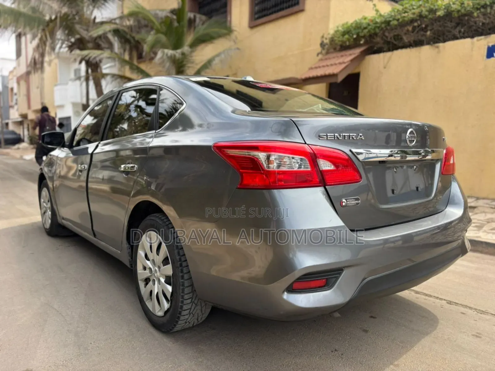 Nissan Sentra 2018 Gris