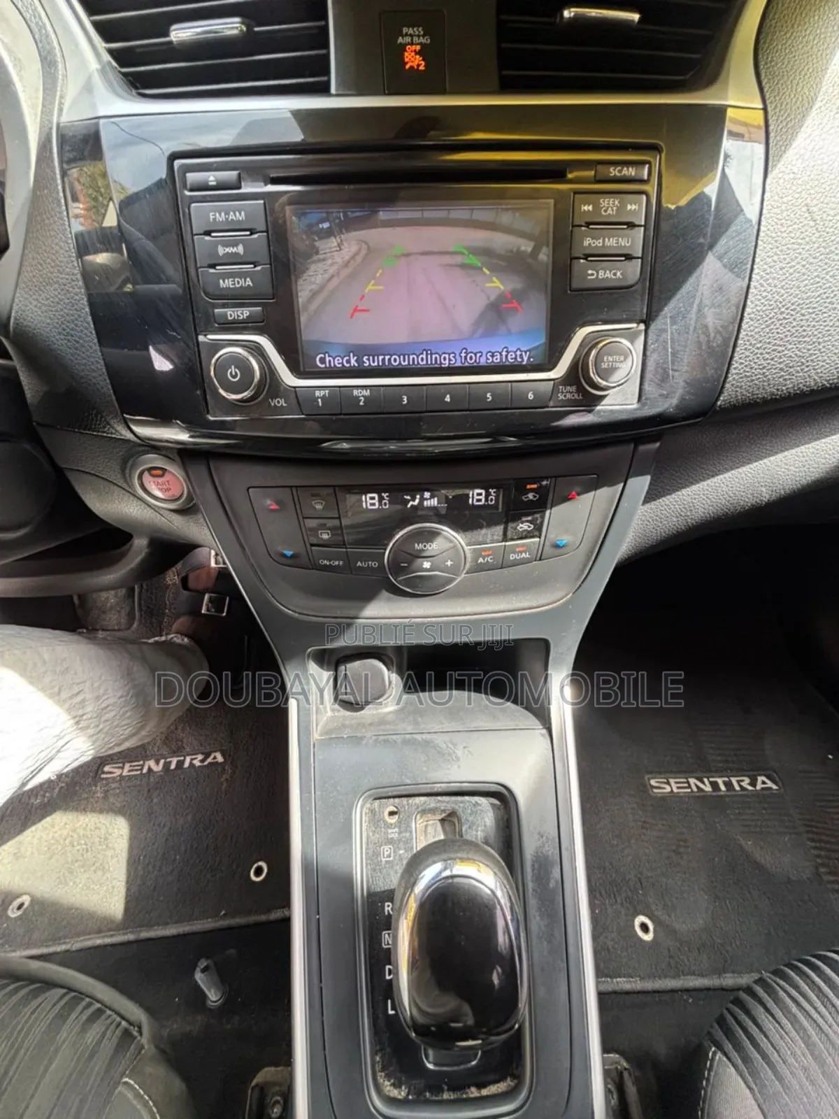 Nissan Sentra 2018 Gris