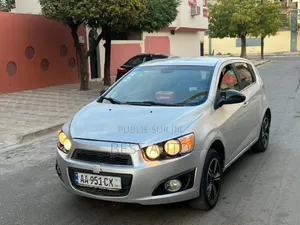 Chevrolet Sonic 2012 Gris