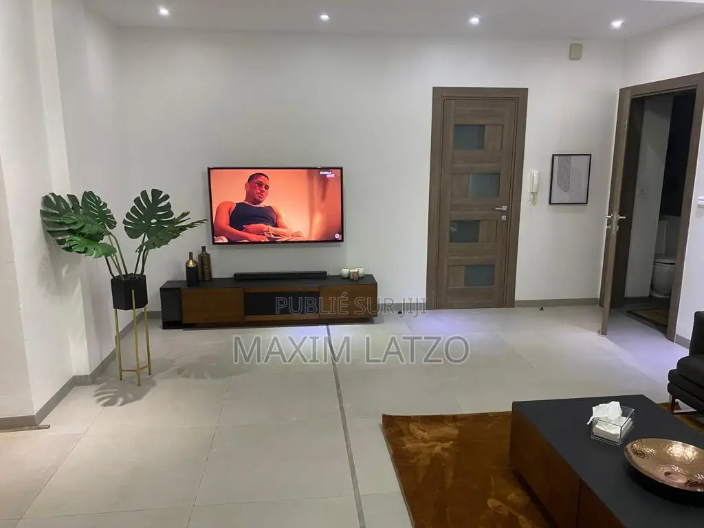 Furnished 1chbre Appartement dans Fann-Point E-Amitié à Louer