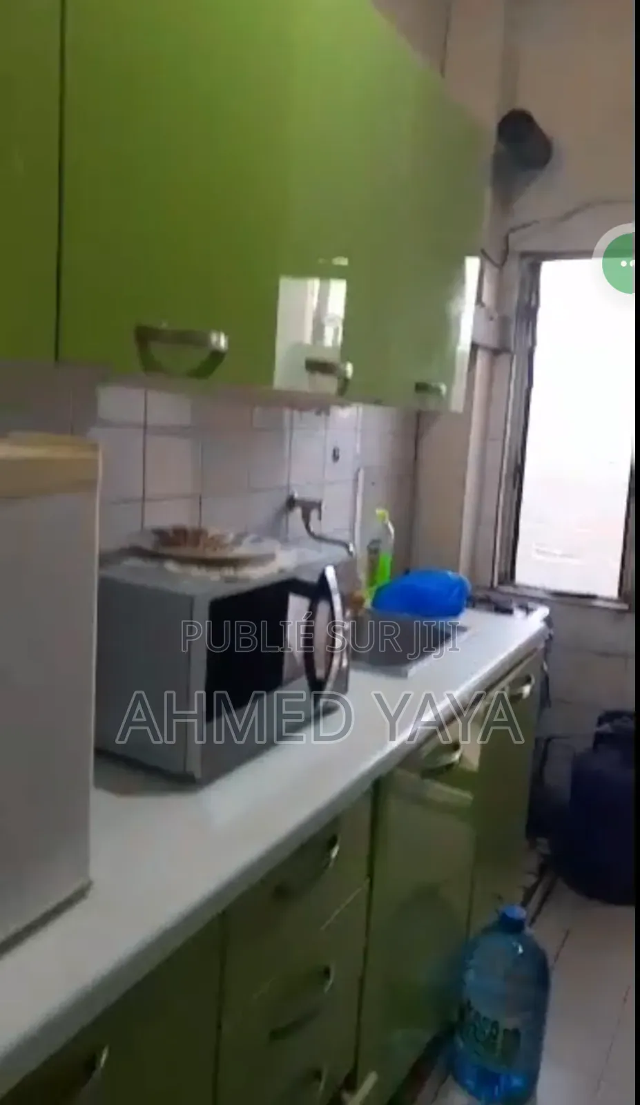 Furnished 1chbre Chambre et salon dans Gam, Biscuiterie à Louer