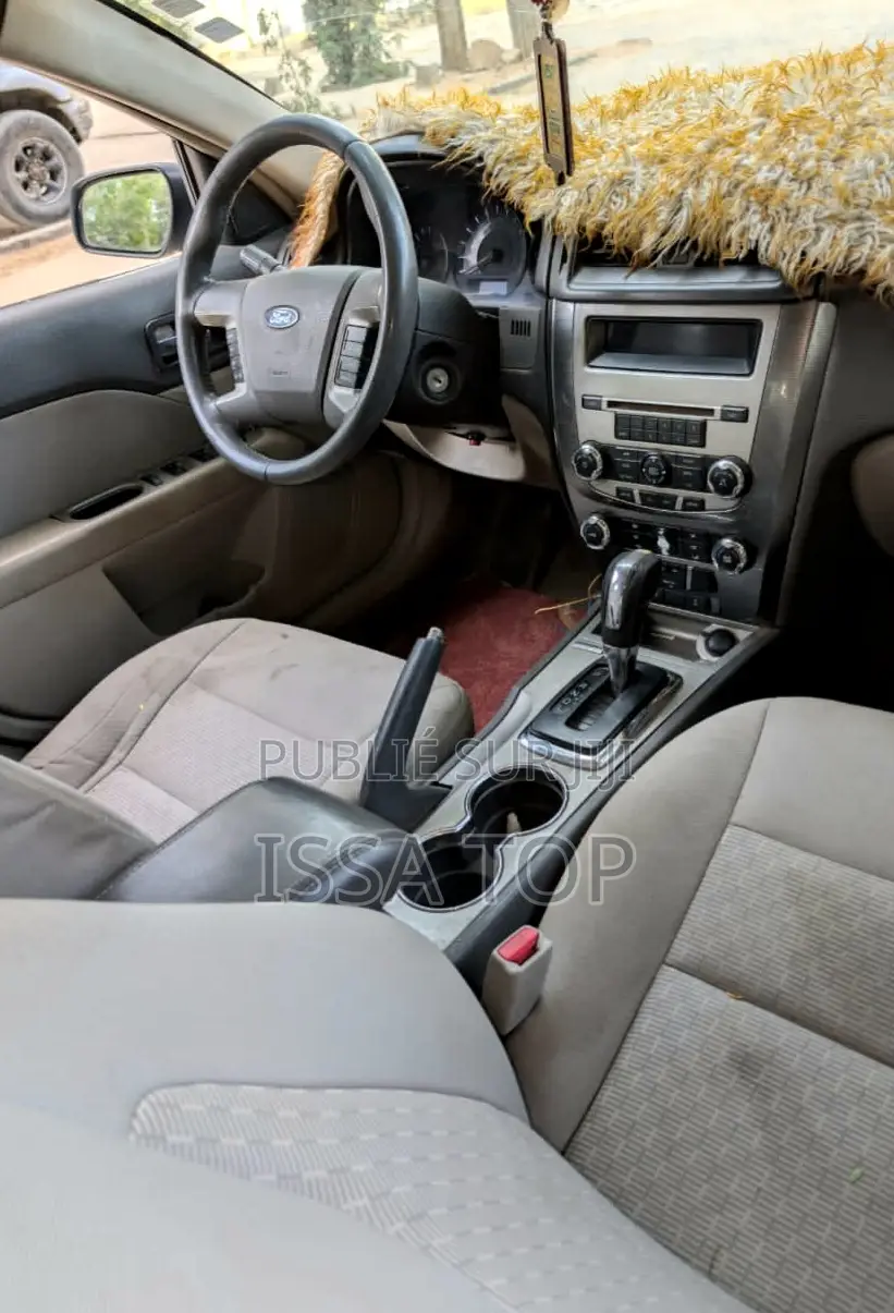 Ford Fusion 2012 Gris