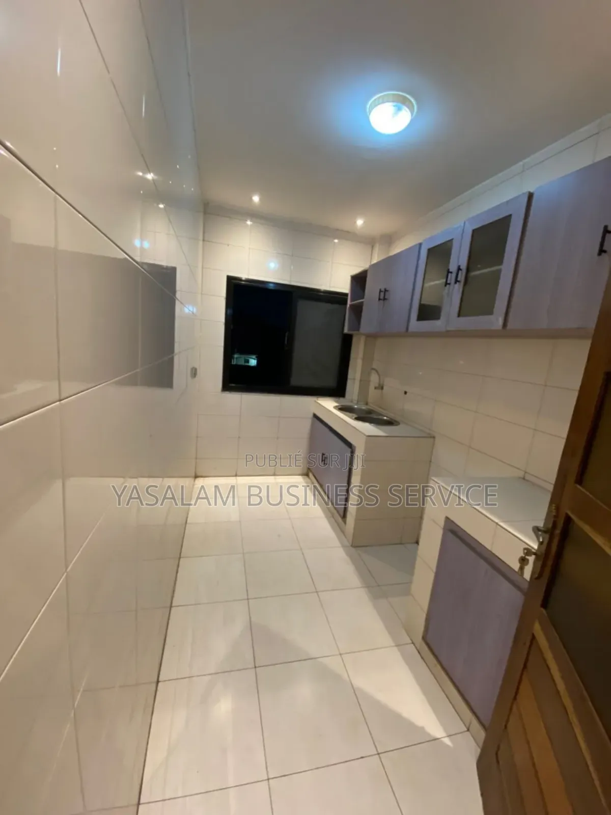 3chbre Appartement dans Yasalam Business, Mermoz Sacré-Cœur à Louer