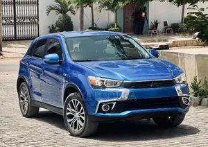 Mitsubishi Outlander 2018 Blue