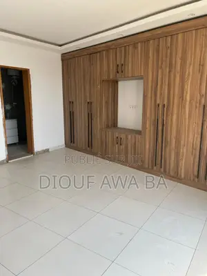 4chbre Appartement dans Appartement F4, Dakar Plateau à Louer