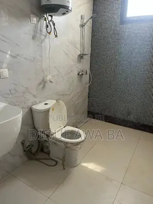 4chbre Appartement dans Appartement F4, Dakar Plateau à Louer