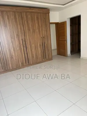 4chbre Appartement dans Appartement F4, Dakar Plateau à Louer